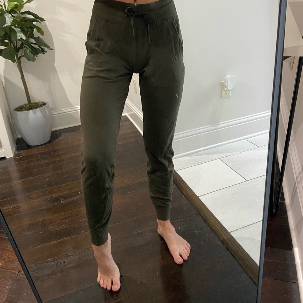 Lululemon joggers